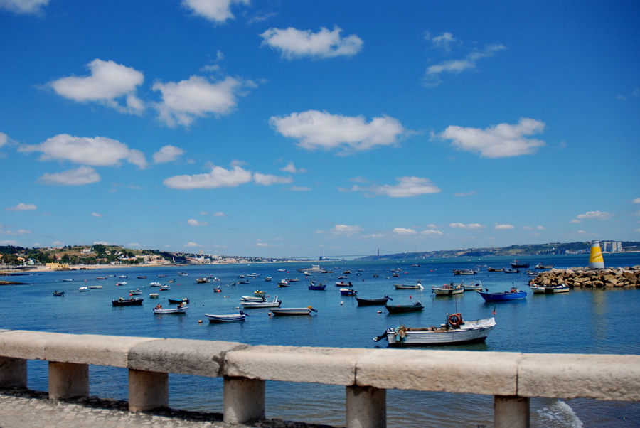 Поездка по побережью.  Paço de Arcos, Estoril, Cascais.